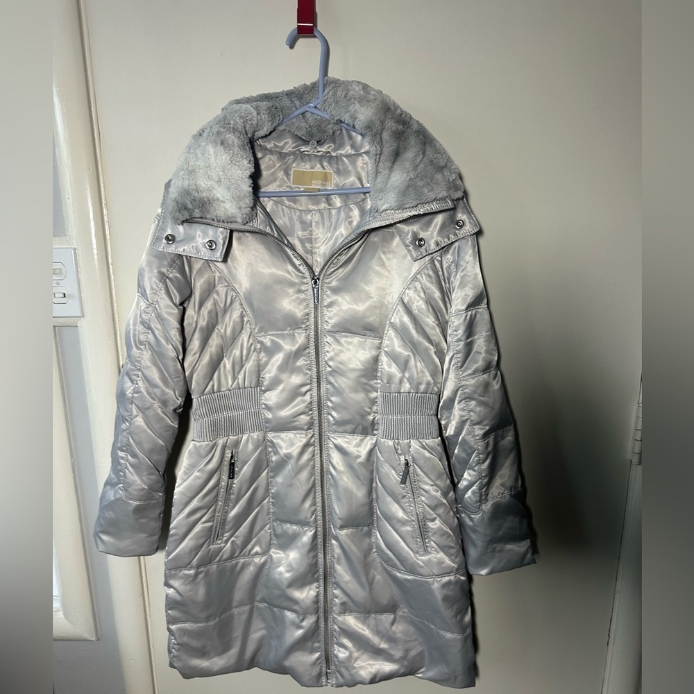 Michael Kors Silver Puffer Coat with Faux Fur Collar - Picture 8 of 8
